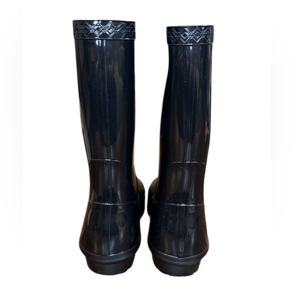 UGG Raana Black Winter Rain Boots with Waterproof Material and Mid-Calf Height - Picture 2 of 8